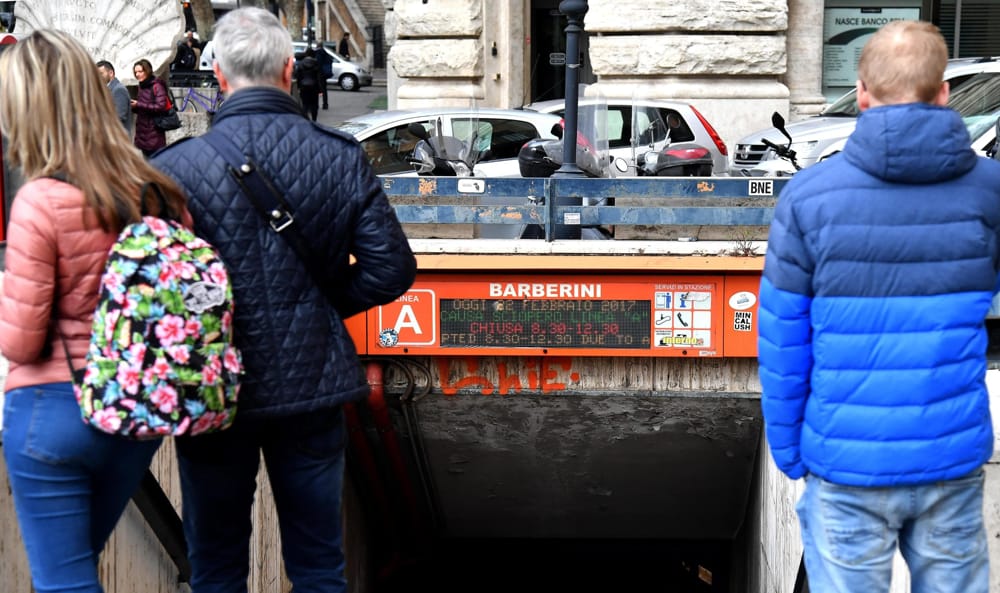 Sciopero a Roma, lunedì 9 settembre a rischio metro, tram, autobus e ferrovie ex concesse