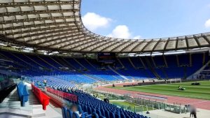 Razzismo allo stadio, il prefetto di Roma avverte: "Pronto a sospendere le partite"