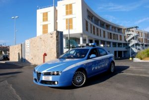 Rissa dopo notte in discoteca, turista romano colpito a bastonate. È grave