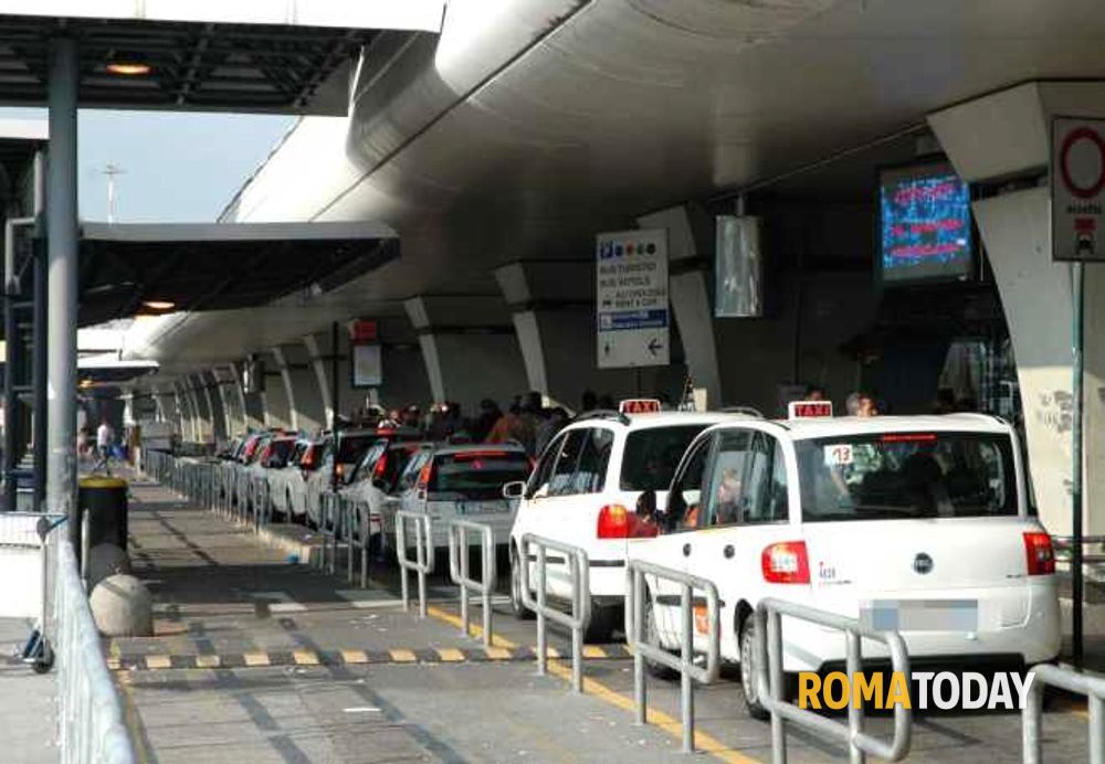 Taxi a Roma, via libera al concorso per 1.000 nuove licenze a titolo oneroso