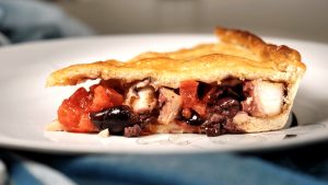 Tutto sulla Tiella di Gaeta. Videoricetta del pasto ‘portatile’ di pescatori e contadini