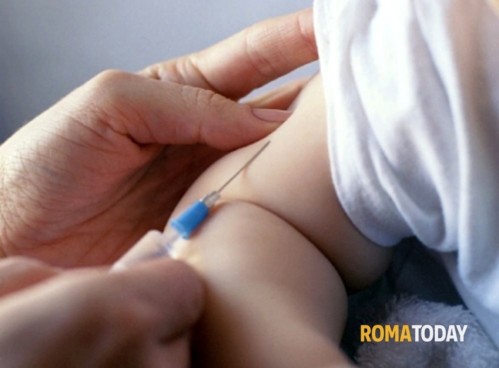 Morbillo, aumentano i casi nel Lazio: 185 da inizio 2024. L'appello: "Vaccinate i bambini"