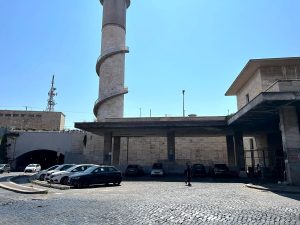 Giubileo, la tensostruttura per senza dimora si sposta di 700 metri e scatena la polemica