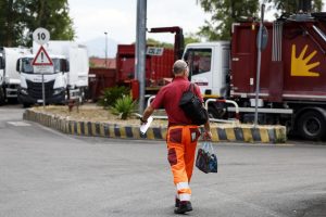 Ama da sola non ce la fa. Per raccogliere i rifiuti del Giubileo si cercano ditte private