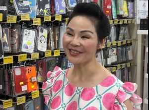 Il negozio cinese di "bella fisica" e il divorzio con l'agenzia di marketing: botta e risposta sui social