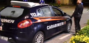 In cerca di denaro minaccia e picchia la mamma, la donna ricoverata in ospedale
