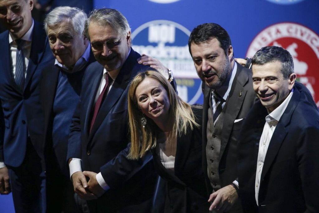 Regione, le lotte intestine al centrodestra bloccano il consiglio. Opposizioni sul piede di guerra