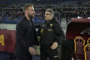 De Rossi esonerato e tifosi della Roma furiosi, rafforzata la sicurezza a Trigoria e all'Olimpico