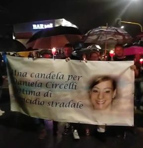 Daniela Circelli, fiaccolata e lutto cittadino per la donna investita e uccisa da un pirata della strada