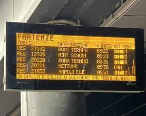 Guasto alla stazione, in tilt i treni della Roma - Nettuno: un'ora di ritardo e cancellazioni