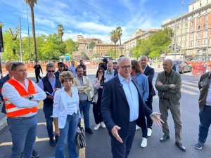 Prati, Gualtieri visita i cantieri: “Stiamo realizzando una trasformazione del quadrante”