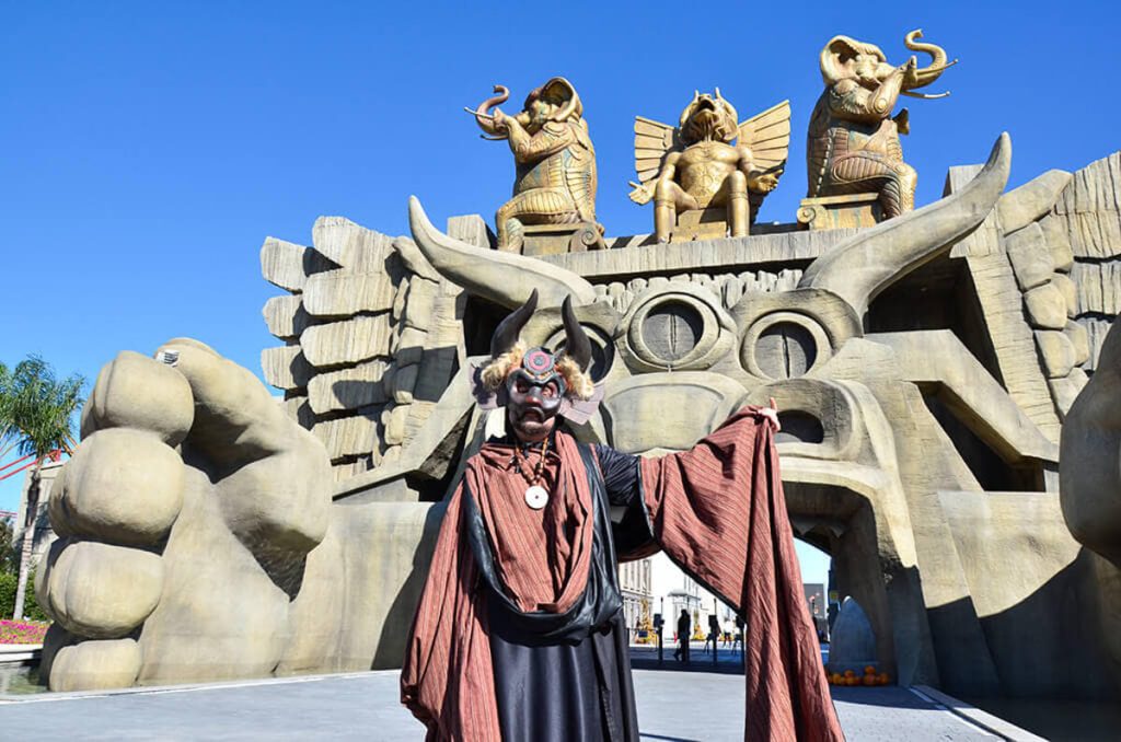 Funeral Party, set e attrazioni "da brivido": un mese di Halloween a Cinecittà World