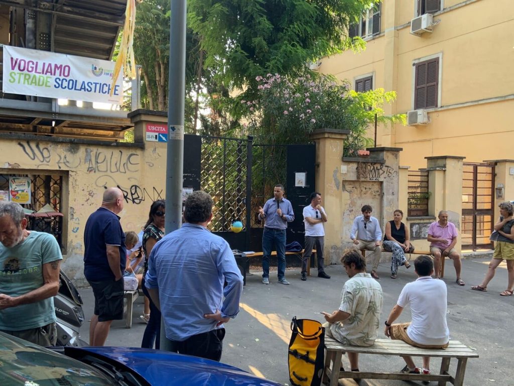 Appio Latino: parte la sperimentazione della prima strada scolastica