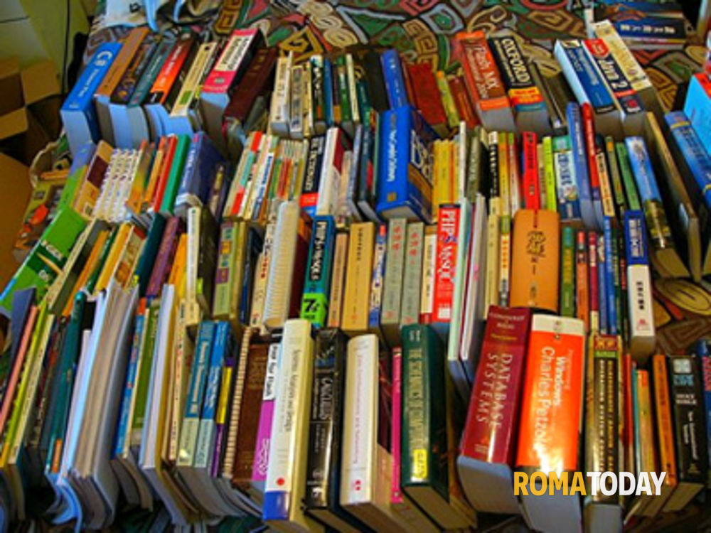 "Nessuna stangata sui libri di testo, si vogliono favorire le grandi catene"