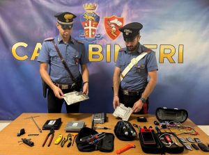 In auto con arnesi da scasso. Coppia di San Cesareo fermata dai carabinieri
