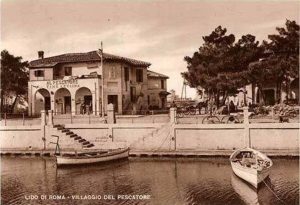 Passeggiata a Ostia nel Borghetto dei Pescatori