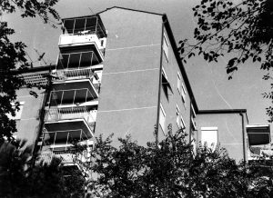 Passeggiata nel quartiere San Paolo con degustazione pizza bianca al Mercato e visita alla Spezieria Monastica