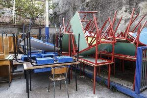 Sotto i 900 alunni nessuno è al sicuro. Le scuole di Roma che rischiano di essere tagliate