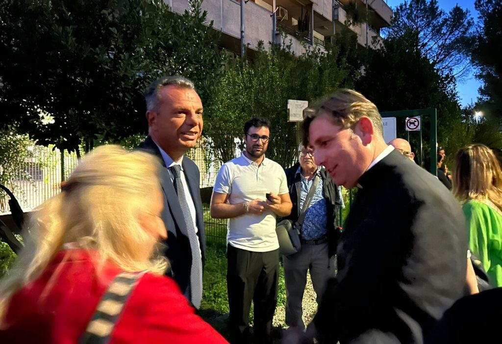 Don Coluccia a Cinecittà: "Le occupazioni sono uno strumento per il narcotraffico"