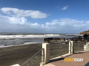 Lungomare di Ostia, il comune vuole un “parco delle dune”: a bando la progettazione