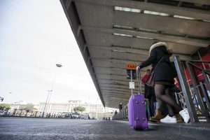 Taxi a Roma, l'Autorità dei trasporti: "Poche mille licenze in più, ne servono almeno il doppio"