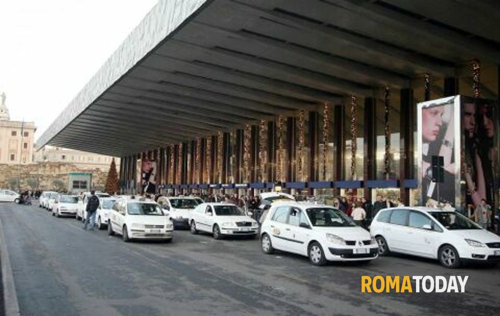 Lasciati a piedi (con i cani guida) da taxi e ncc, la rabbia dei non vedenti di Roma