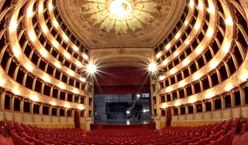 Teatro di Roma, cambia lo statuto. Ci saranno due direttori