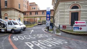 Tirocinante violentata in uno stanzino dell'Umberto I, infermiere condannato