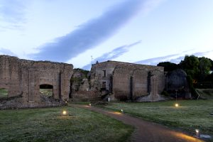 Luci su Massenzio, aperture serali anche a settembre: il programma completo