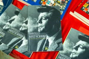 L'installazione letteraria-cinematografica che celebra Marcello Mastroianni