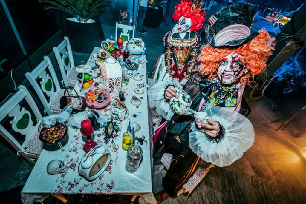 Alice in Horrorland