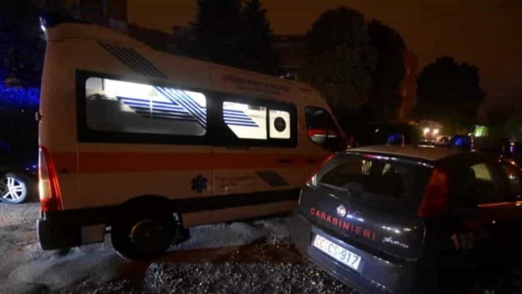 Turista accusa malore in un minimarket e muore