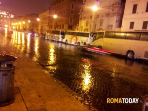 Bus turistici sul piede di guerra contro i rincari di Roma, si apre uno spiraglio dal Campidoglio
