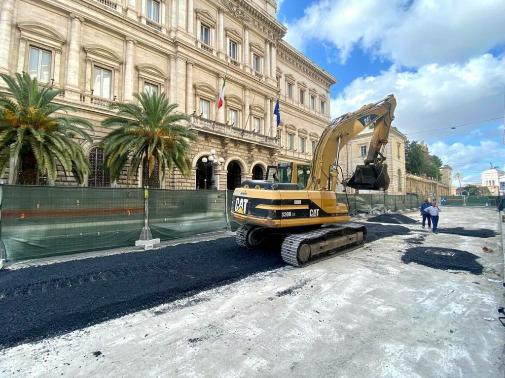 Più garanzie per il lavoratori negli appalti comunali: il Campidoglio approva la delibera