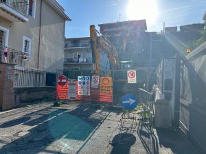 Al via i lavori per la riapertura della strada a Montespaccato, a 7 anni di distanza dal crollo del terreno