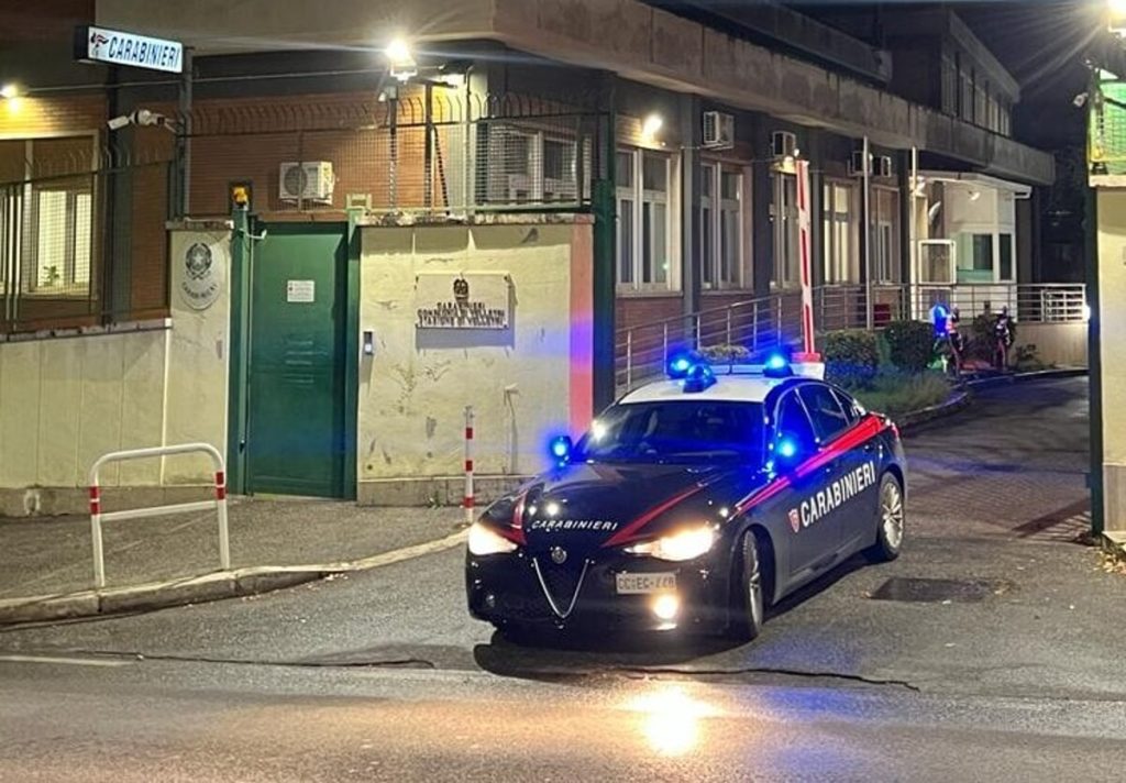 Uomo pestato e rapinato in strada, l'aggressore scovato in Svizzera