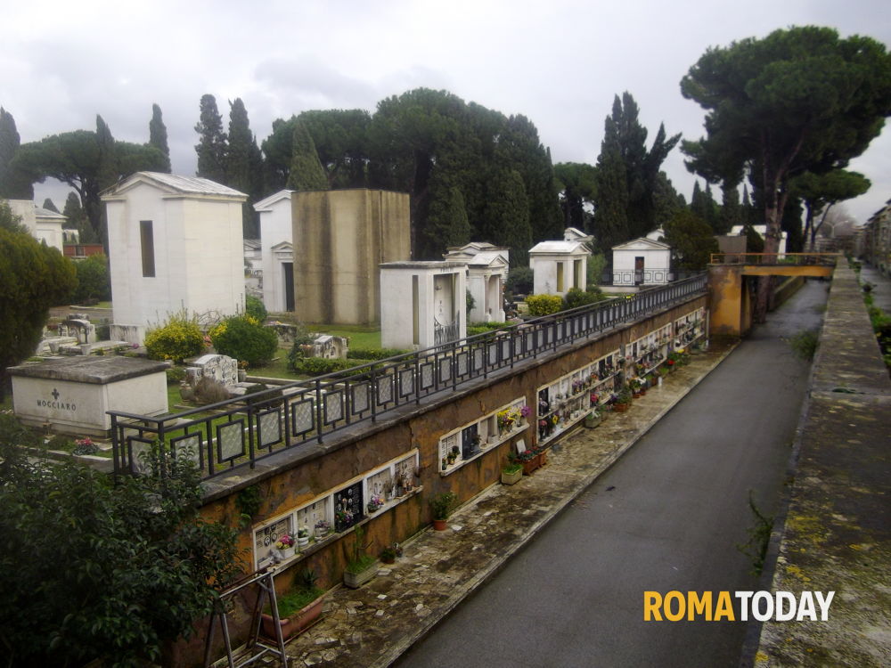 Commemorazione dei defunti, tornano le linee bus cimiteriali fino al 3 novembre