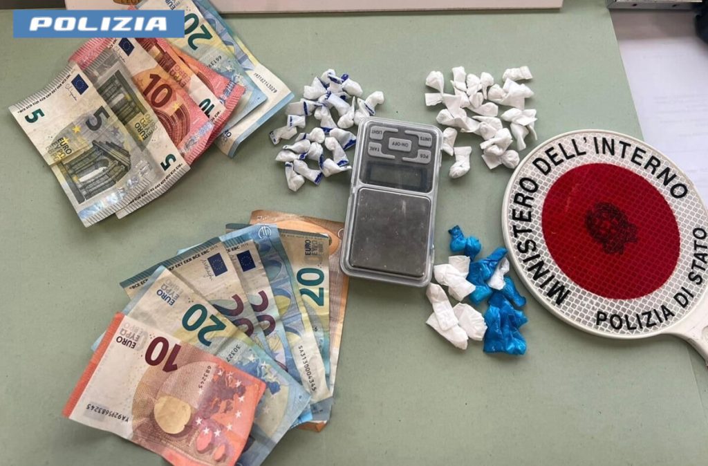 Crack e coca negli slip. Donne insospettabili come ultimo anello dello spaccio