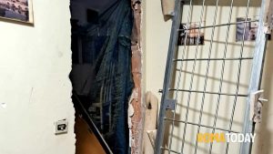 Paga, sfonda, occupa. I quartieri dove il racket delle case fa affari sulla pelle dei "poveri"