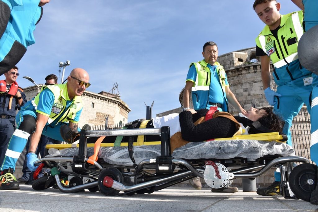 Aereo di linea in mare, a Civitavecchia la simulazione del crash in acqua