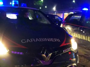 "Torna con me": armato di coltello minaccia la ex di divulgare video hot. Arrestato 27enne