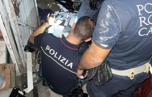 Assedio a Corviale, due gli arresti. Nei garage gli scooter rubati