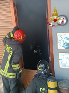 Incendio a Balduina: appartamento distrutto dalle fiamme