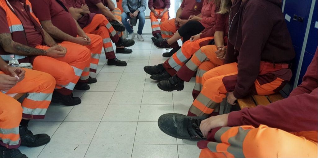 Tre operatori Ama aggrediti in strada nella notte