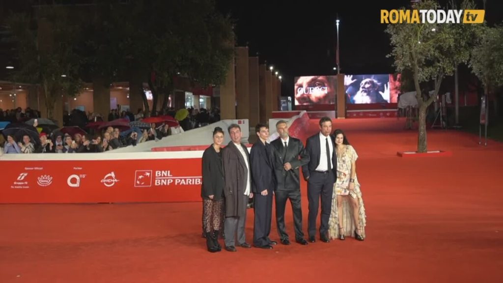 VIDEO | Festa del Cinema di Roma, Alessandro Gassmann e Francesco Gheghi si prendono il red carpet