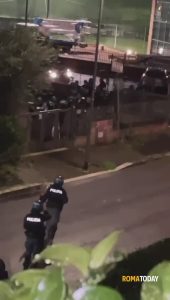 VIDEO | Sgombero hotel occupato dai latinos alla Romanina, allontanate 35 persone