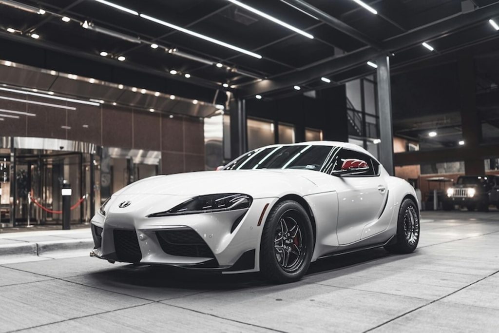 Toyota a Roma: nuovo look per lo storico showroom di Via Appia