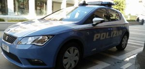 Studente di 18 anni a scuola con una pistola