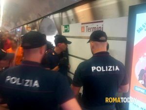 Metro Termini: con la scusa di chiedere indicazioni per il Vaticano borseggia coppia di turisti giapponesi
