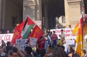 Lo sciopero dei lavoratori delle scuole di Roma. Docenti e studenti sotto al ministero